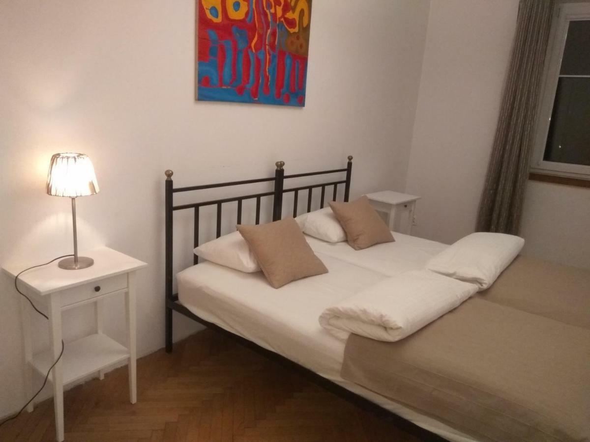 Apartament Mickiewicza Appartement Warschau Buitenkant foto