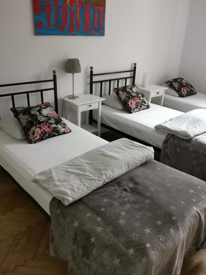 Apartament Mickiewicza Appartement Warschau Buitenkant foto